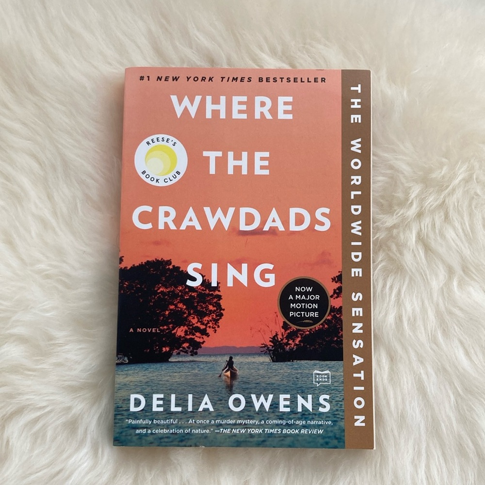 Where the Crawdads Sing Paperback Book by Delia Owens